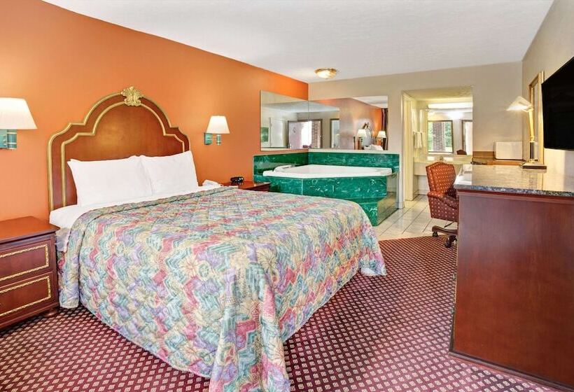 Люкс Повышенной Комфортности, Travelodge By Wyndham Sellersburg / Louisville North