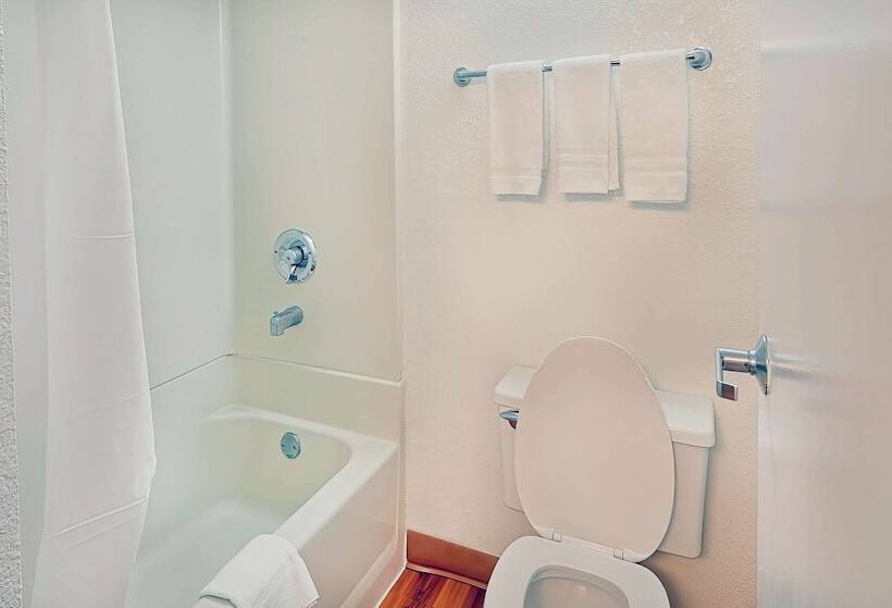 장애인을 위한 스탠다드 룸, Motel 6 Los Angeles, Ca   Los Angeles   Lax