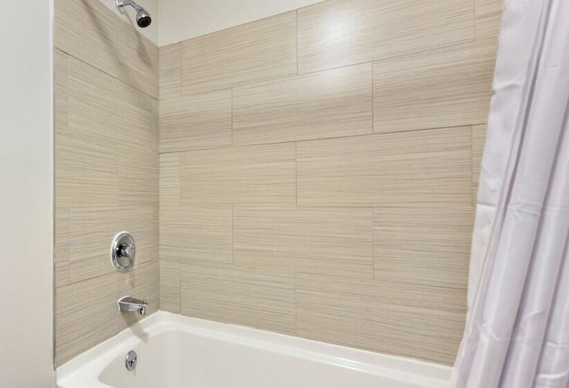 Quarto Estandar 2 Camas Casal, Baymont Inn And Suites By Wyndham Columbus / Near Osu