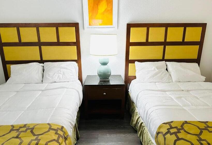 Номер Стандарт 2 Двуспальные Кровати, Baymont Inn And Suites By Wyndham Columbus / Near Osu