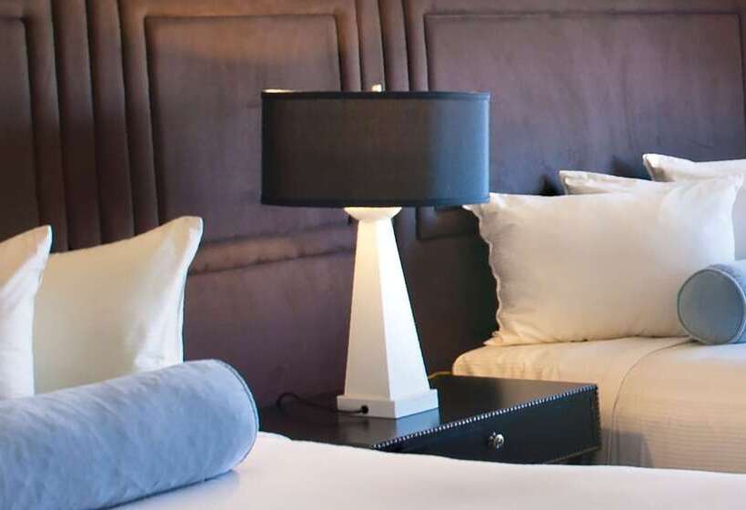 اتاق استاندارد با تخت دو نفره بزرگ, Excalibur Hotel & Casino