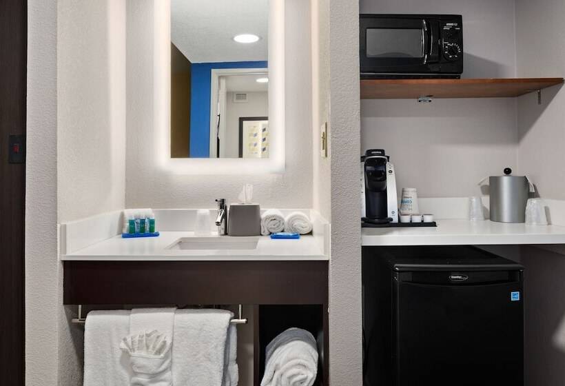 Номер Стандарт, Holiday Inn Express   Atlanta Kennesaw, An Ihg