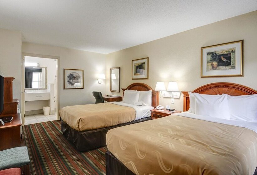 Номер Стандарт 2 Двуспальные Кровати, Quality Inn & Suites Biltmore East