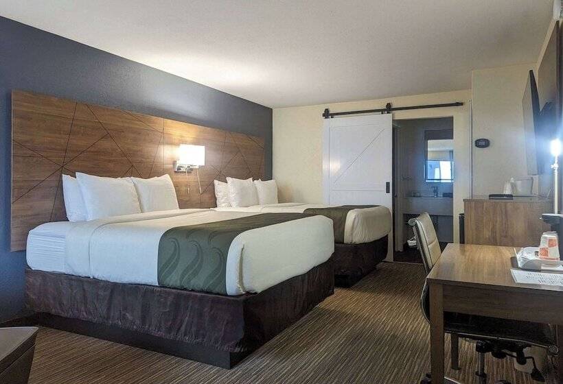 Номер Стандарт 2 Двуспальные Кровати, Quality Inn & Suites Northampton Amherst