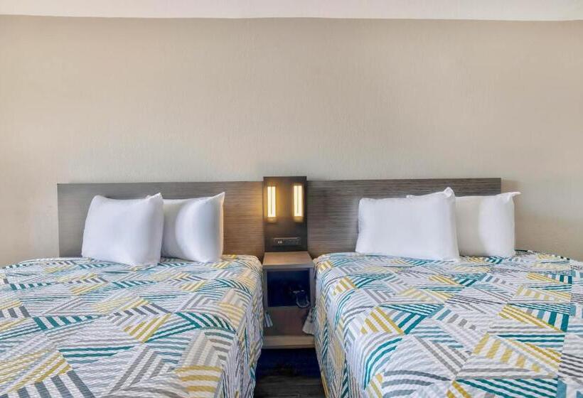 四人标准间, Motel 6 Effingham, Il