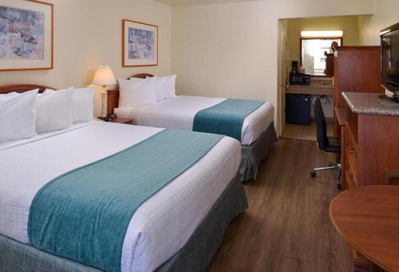 Номер Стандарт, Edgewater Inn And Suites