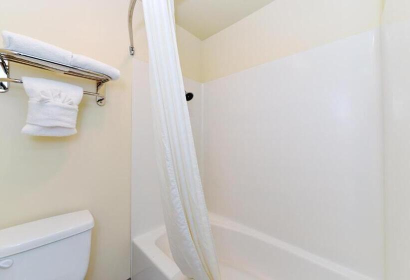 Люкс, Edgewater Inn And Suites