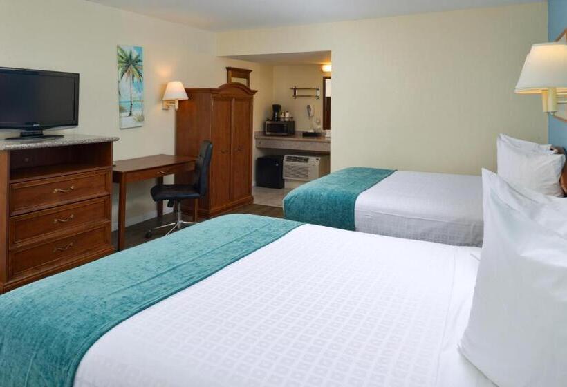 Номер Стандарт Вид на Бассейн, Edgewater Inn And Suites