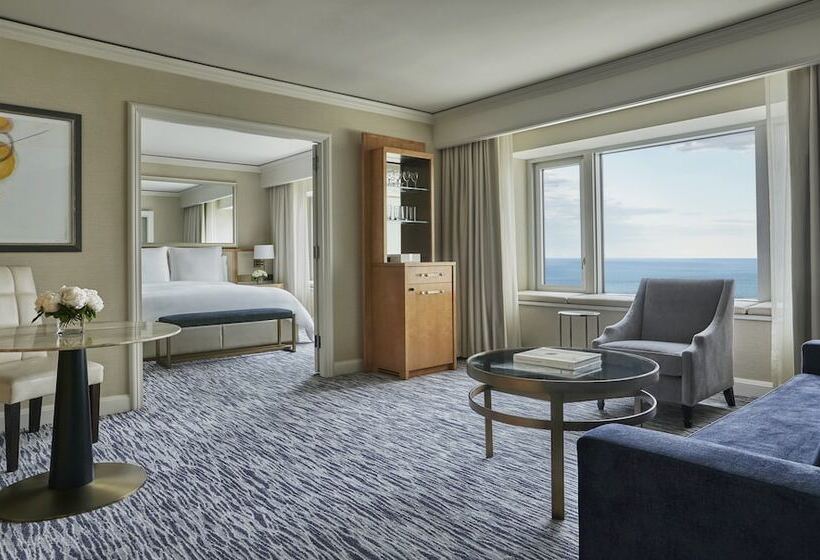 Premium Suite, Four Seasons  Chicago
