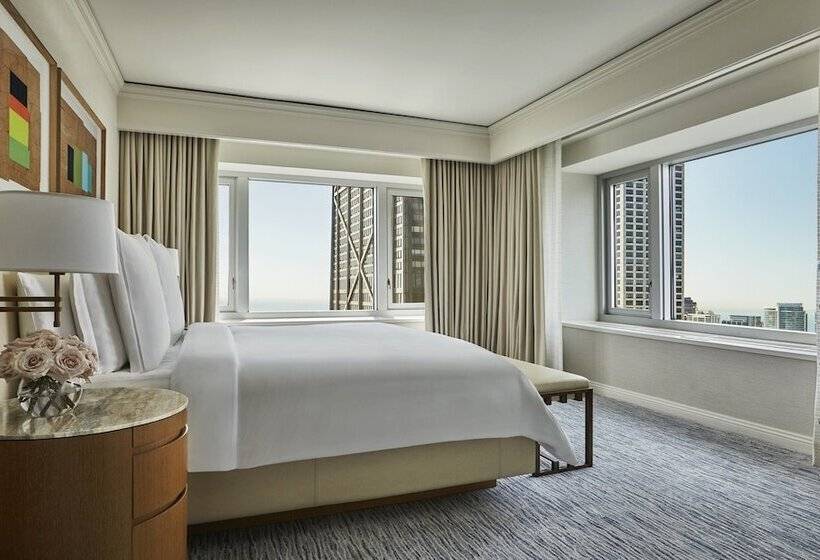 Premium Suite, Four Seasons  Chicago