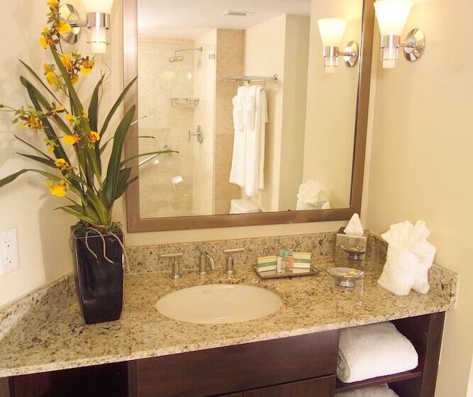 Люкс Вид на Бассейн, Galleryone Doubletree Hilton Gc Turtle Cove