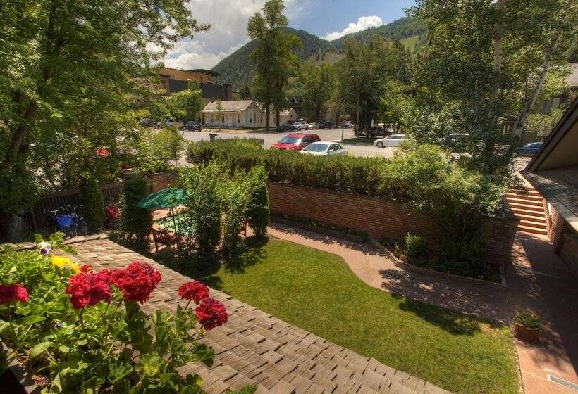 Номер Стандарт, Hearthstone House