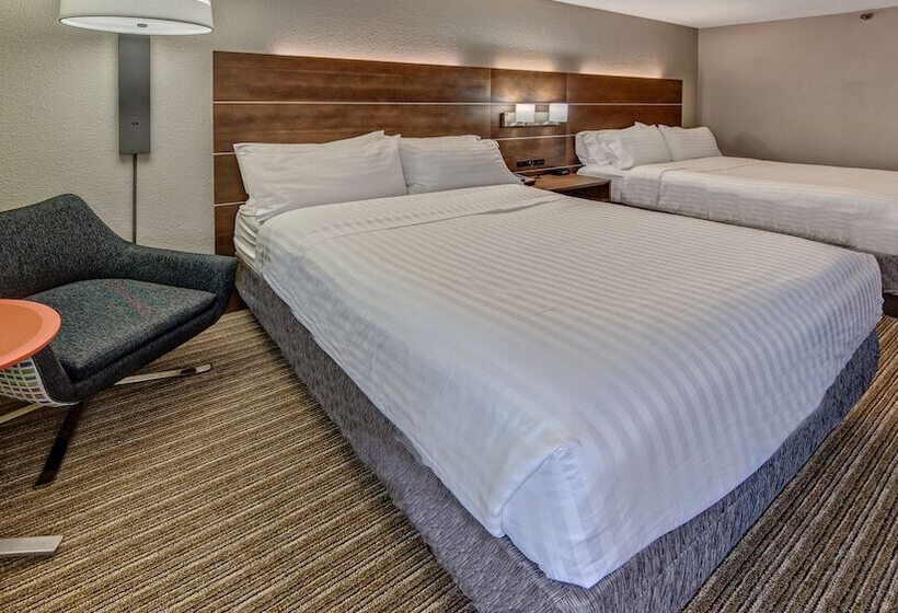 带2个双人床的标准工作室, Holiday Inn Express Memphis Medical Center   Midtown, An Ihg