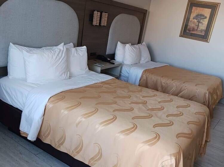 غرفه قياسيه سريرين مزدوجين, Quality Inn & Suites Oceanfront
