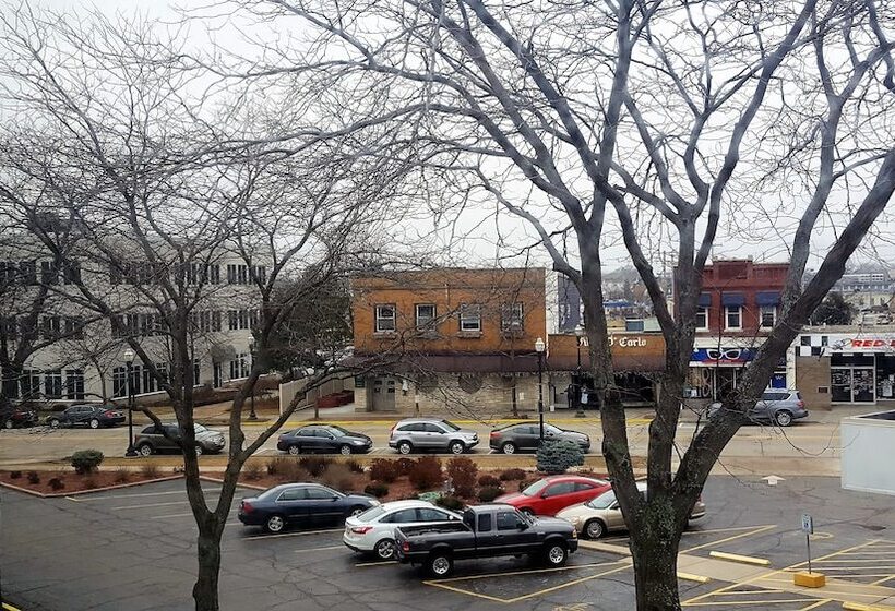 Номер Стандарт Двуспальная Кровать Адаптированный для Инвалидов, Wyndham Garden Kenosha Harborside
