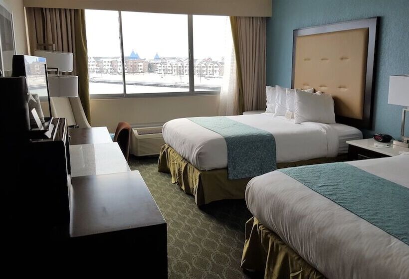 Номер Стандарт 2 Двуспальные Кровати, Wyndham Garden Kenosha Harborside