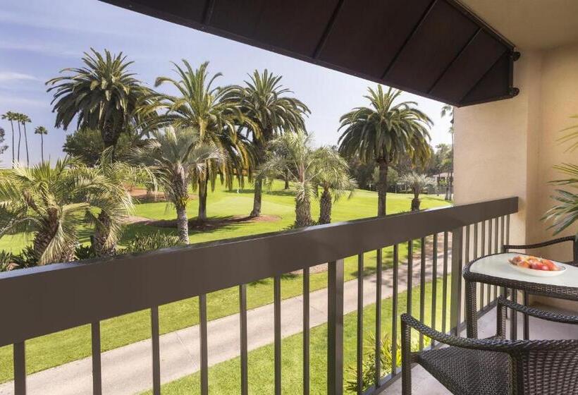 스탠다드 룸 킹사이즈 침대, Hyatt Regency Newport Beach