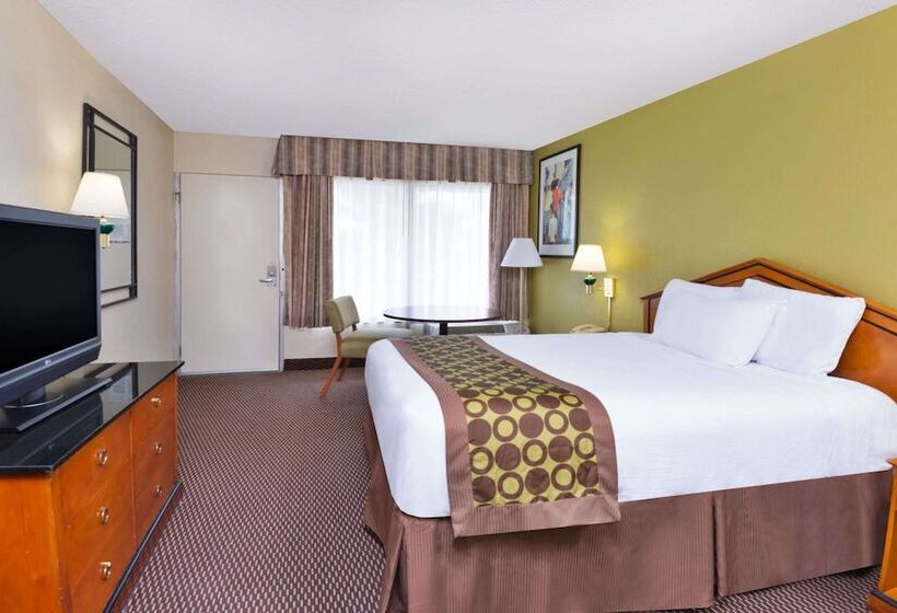 스탠다드 룸 더블 침대, Ramada By Wyndham Pikesville/baltimore North