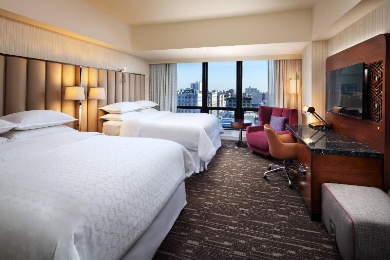 Номер Клуб, Sheraton Grand Los Angeles