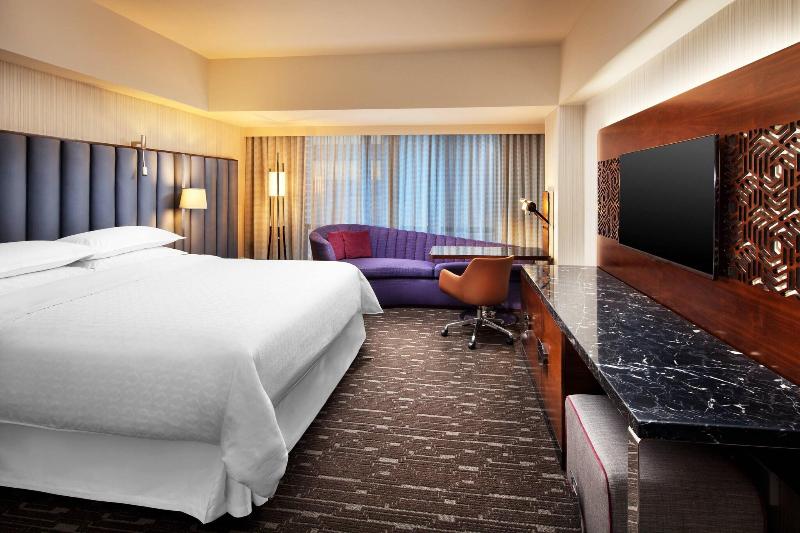 Номер Deluxe, Sheraton Grand Los Angeles