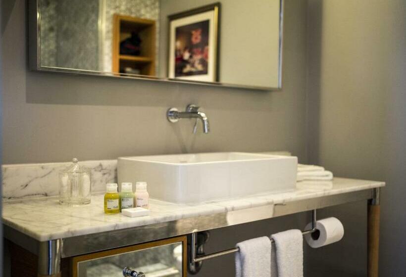 Quarto Deluxe, The Hollywood Roosevelt