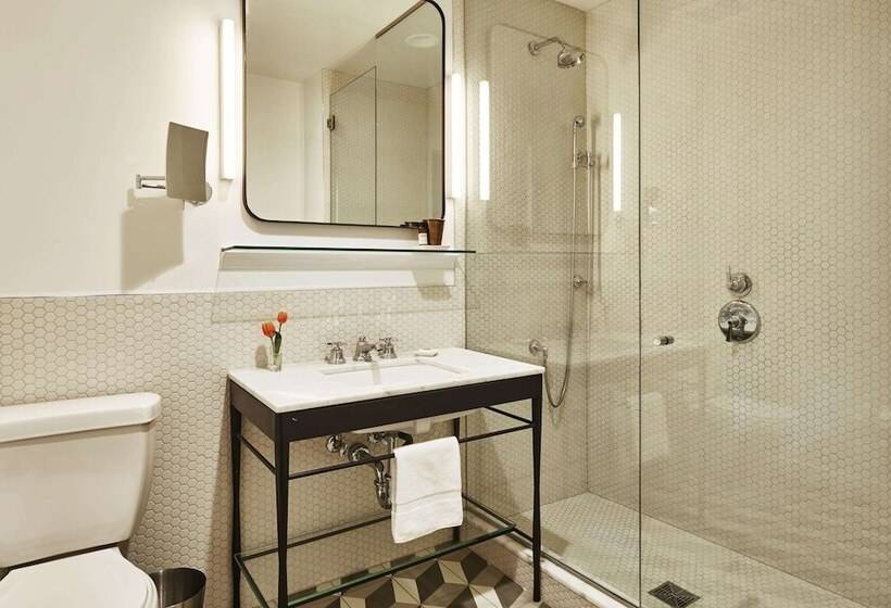 Suíte Cama King, The Hollywood Roosevelt