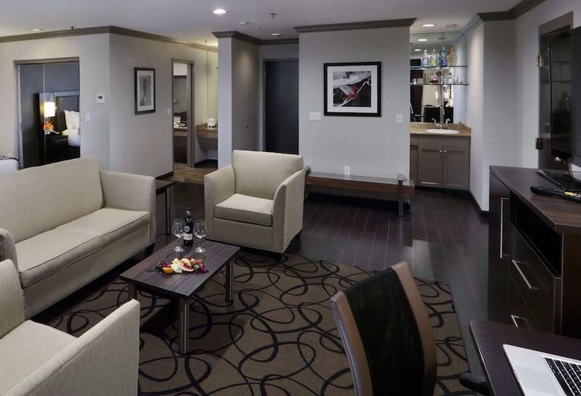 Студия Стандарт Двуспальная Кровать, The Verve Hotel Boston Natick, Tapestry Collection By Hilton