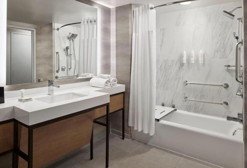 اتاق استاندارد با تخت بزرگ, Washington Marriott At Metro Center