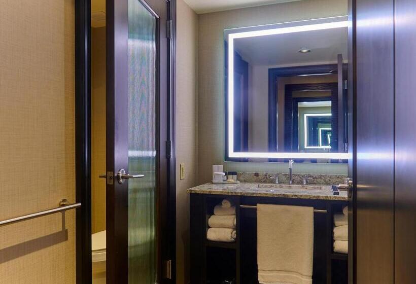 Стандартный Номер Кровать Кинг, Mount Airy Casino Resort   Adults Only 21 Plus
