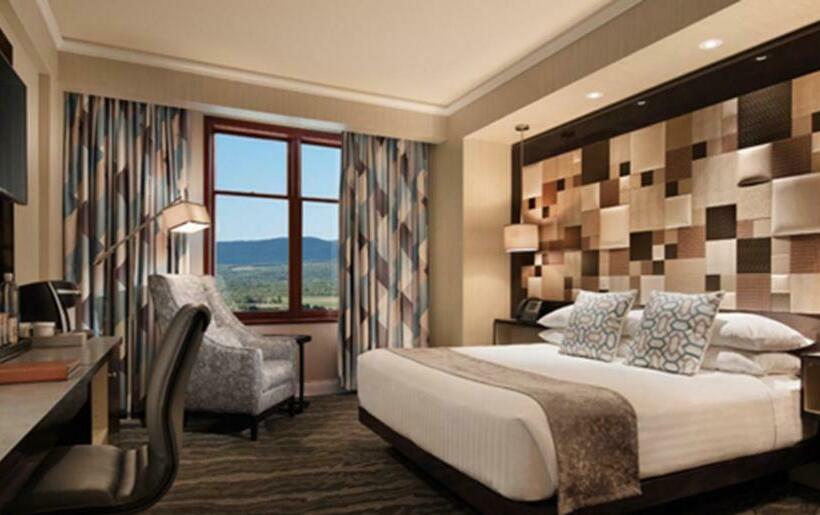 Номер Deluxe Кровать Кинг, Mount Airy Casino Resort   Adults Only 21 Plus