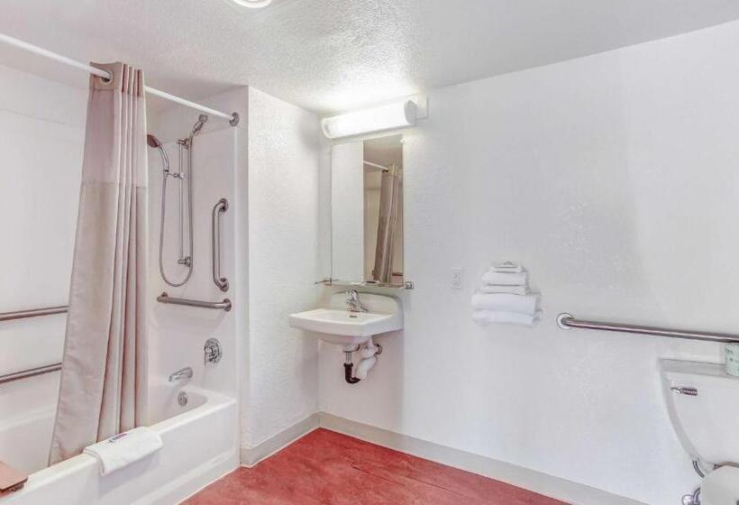 장애인을 위한 스탠다드 룸, Motel 6 Medford, Or   North