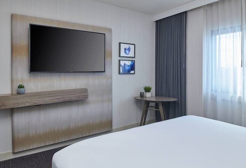 Номер Стандарт Двуспальная Кровать, Delta Hotels By Marriott Detroit Novi