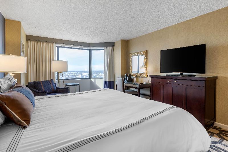 스탠다드 룸 킹사이즈 침대, Omni Richmond