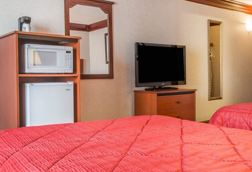 Номер Стандарт 2 Двуспальные Кровати, Quality Inn & Conference Center