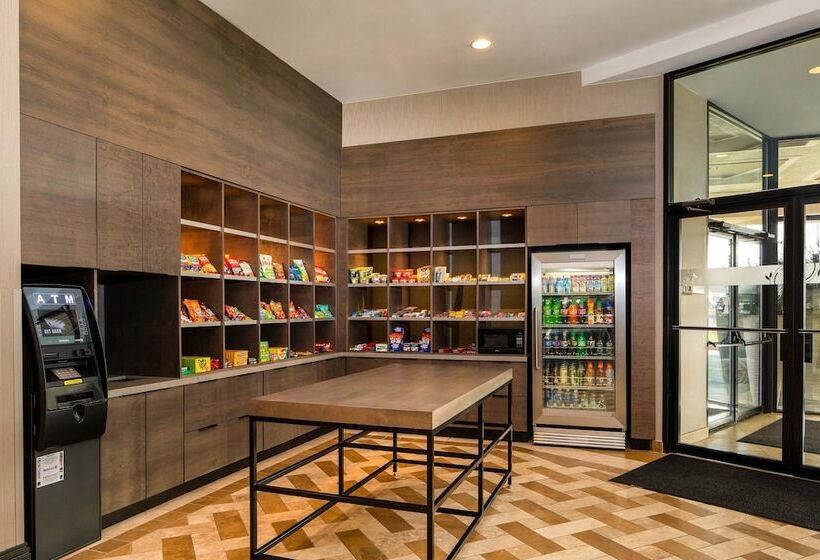 带2个双人床的标准工作室, Sheraton Detroit Metro Airport