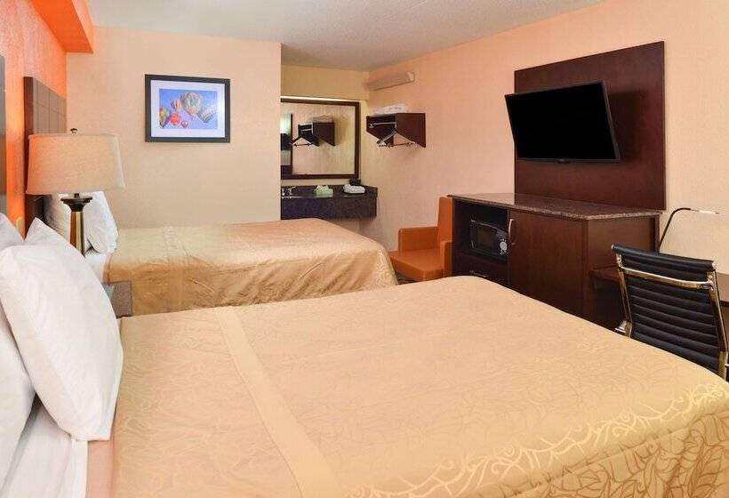 带2个双人床的标准工作室, Americas Best Value Inn Pittsburgh Airport