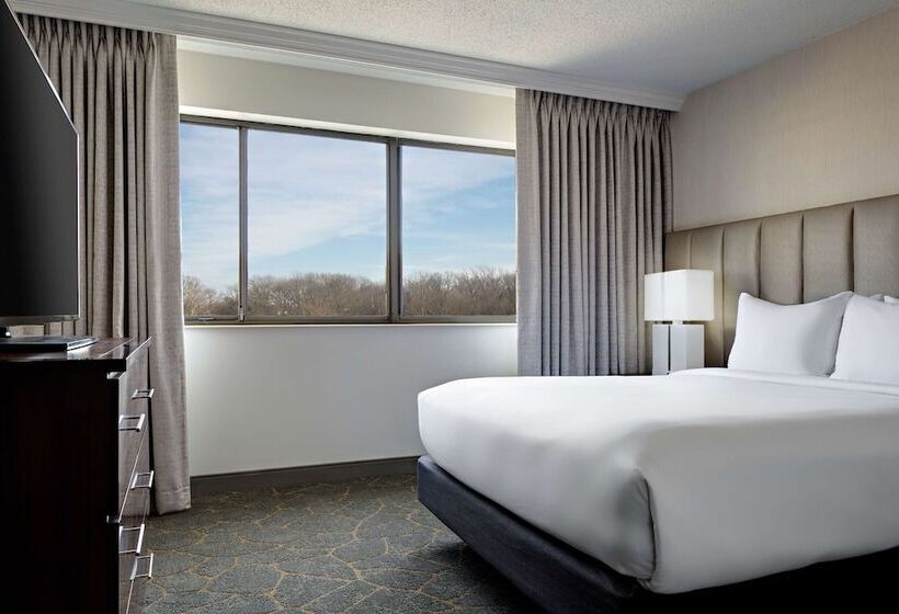 Полулюкс для Инвалидов, Doubletree By Hilton Fairfield Hotel & Suites