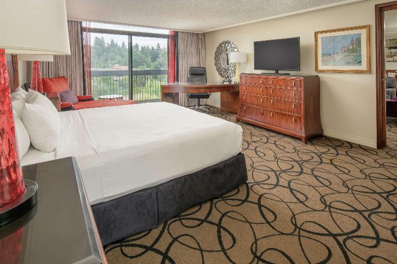 스위트 킹사이즈 침대, Hilton Bellevue