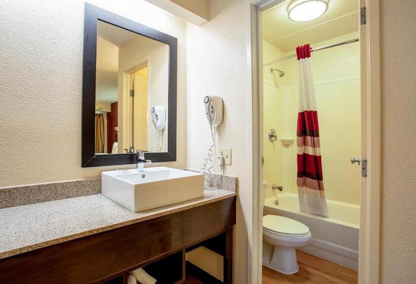 Номер Superior Кровать Кинг, Red Roof Inn Plus+ Chicago   Willowbrook