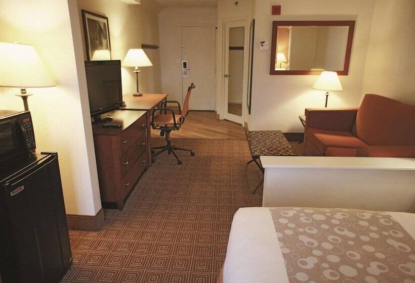 套房, La Quinta By Wyndham Stamford / New York City