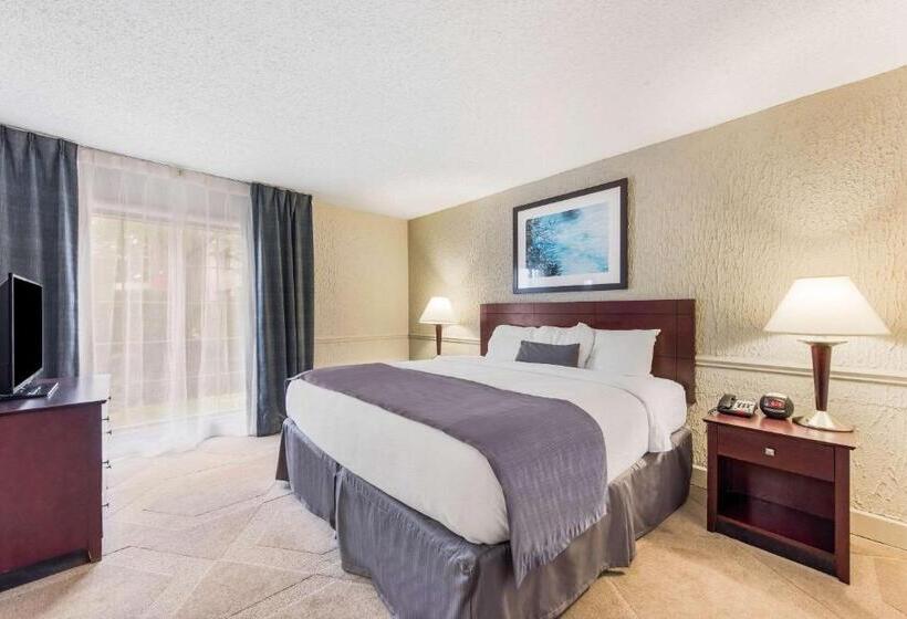 Люкс Повышенной Комфортности, The Blu Hotel Blue Ash Cincinnati, Ascend Hotel Collection