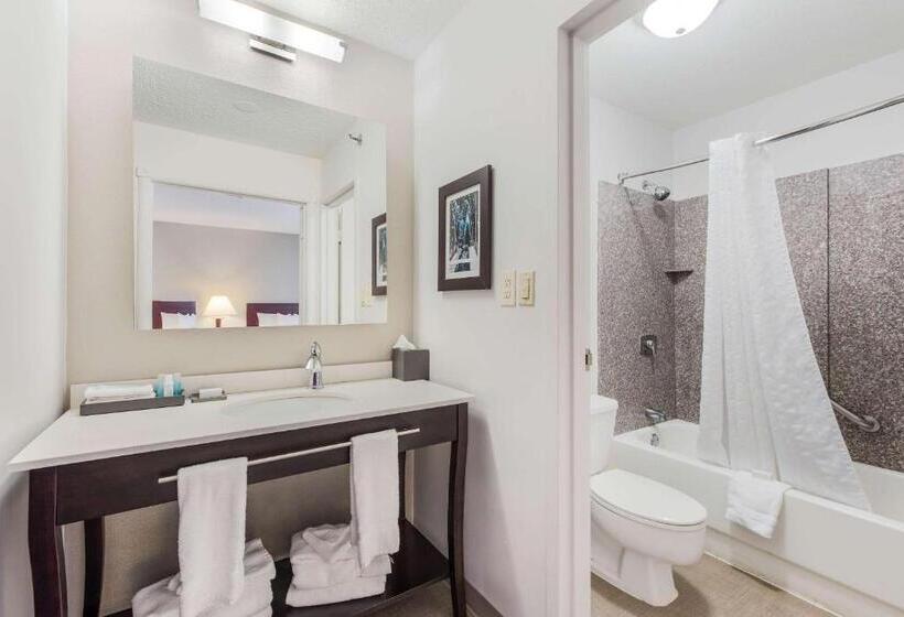 Люкс Адаптированный для Инвалидов, The Blu Hotel Blue Ash Cincinnati, Ascend Hotel Collection