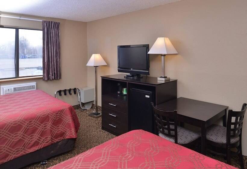 带2个双人床的标准工作室, Rodeway Inn Waukegan   Gurnee