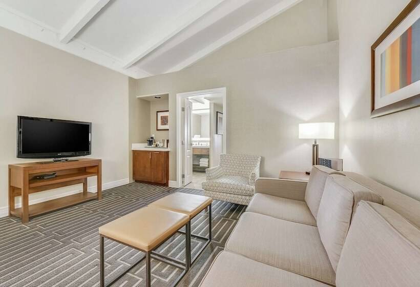 스위트, Hilton Phoenix Tapatio Cliffs Resort
