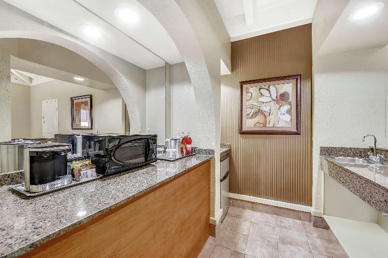 스위트 킹사이즈 침대, Hilton Phoenix Tapatio Cliffs Resort