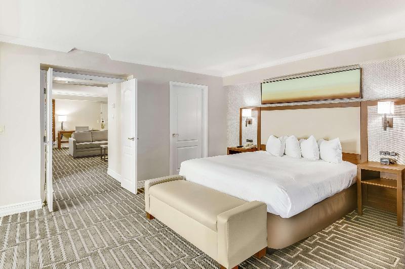 스위트, Hilton Phoenix Tapatio Cliffs Resort