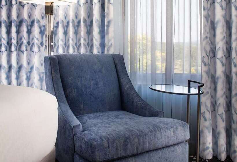 标准间, Hilton Milwaukee