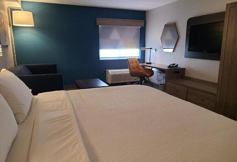 Номер Deluxe Кровать Кинг, Holiday Inn Express Fort Lauderdale North   Executive Airport, An Ihg