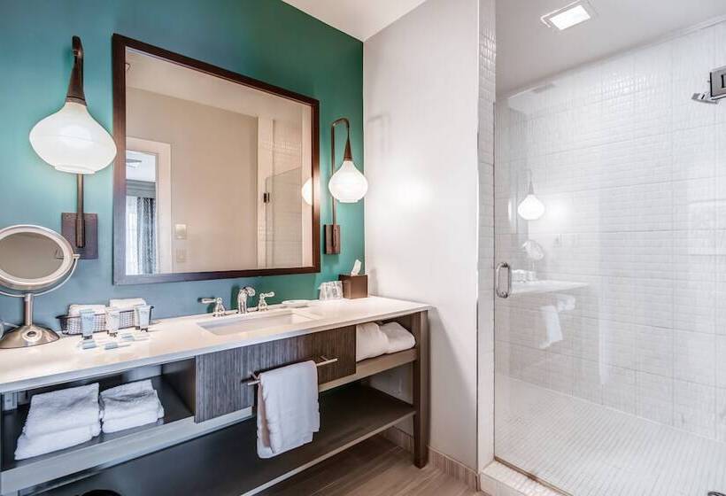סוויטה נשיאותית, Indigo Atlanta Vinings, An Ihg