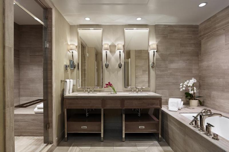 Номер Стандарт, The Rittenhouse